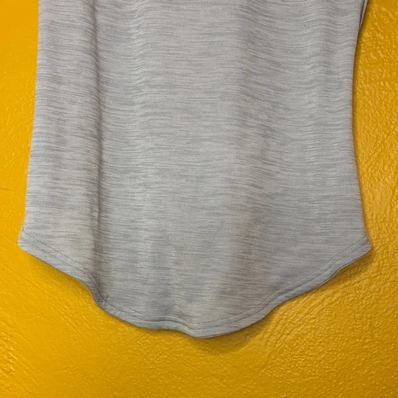 Gymshark Women’s Light Gray Tank Top S/M Good Condition! - Picture 3 of 6